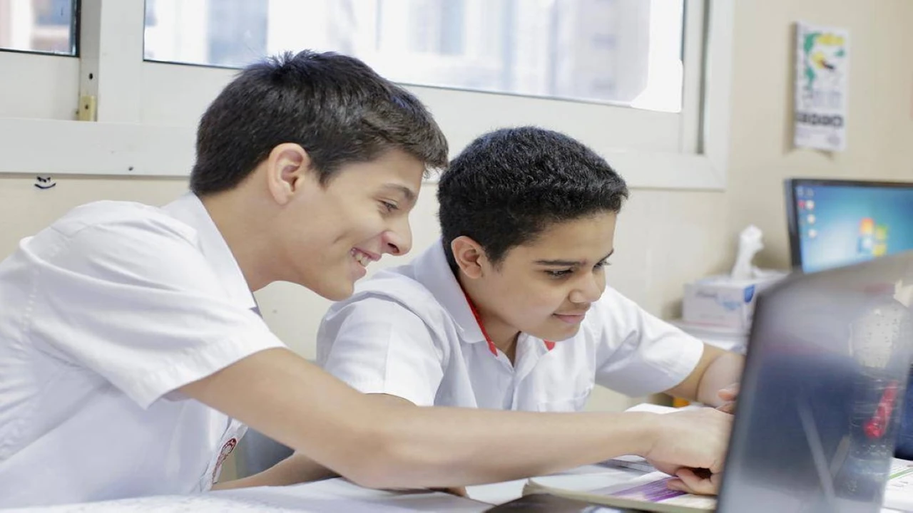 استبيان جديد لطلاب مدارس دبي يحدد خيارات دوام الحضور أو التعليم عن بعد